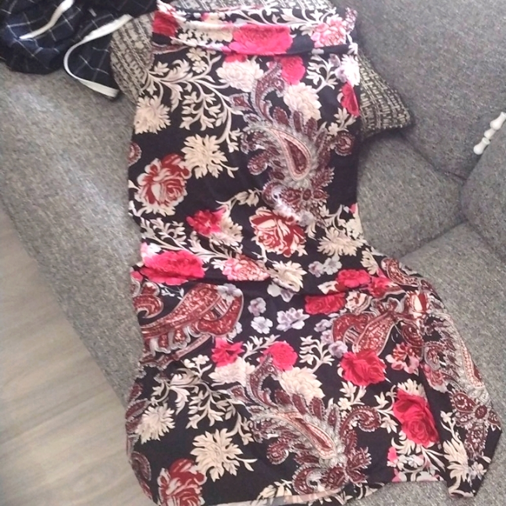 VENUS Black Maxi Skirt with Red and Cream Floral Paisley Print